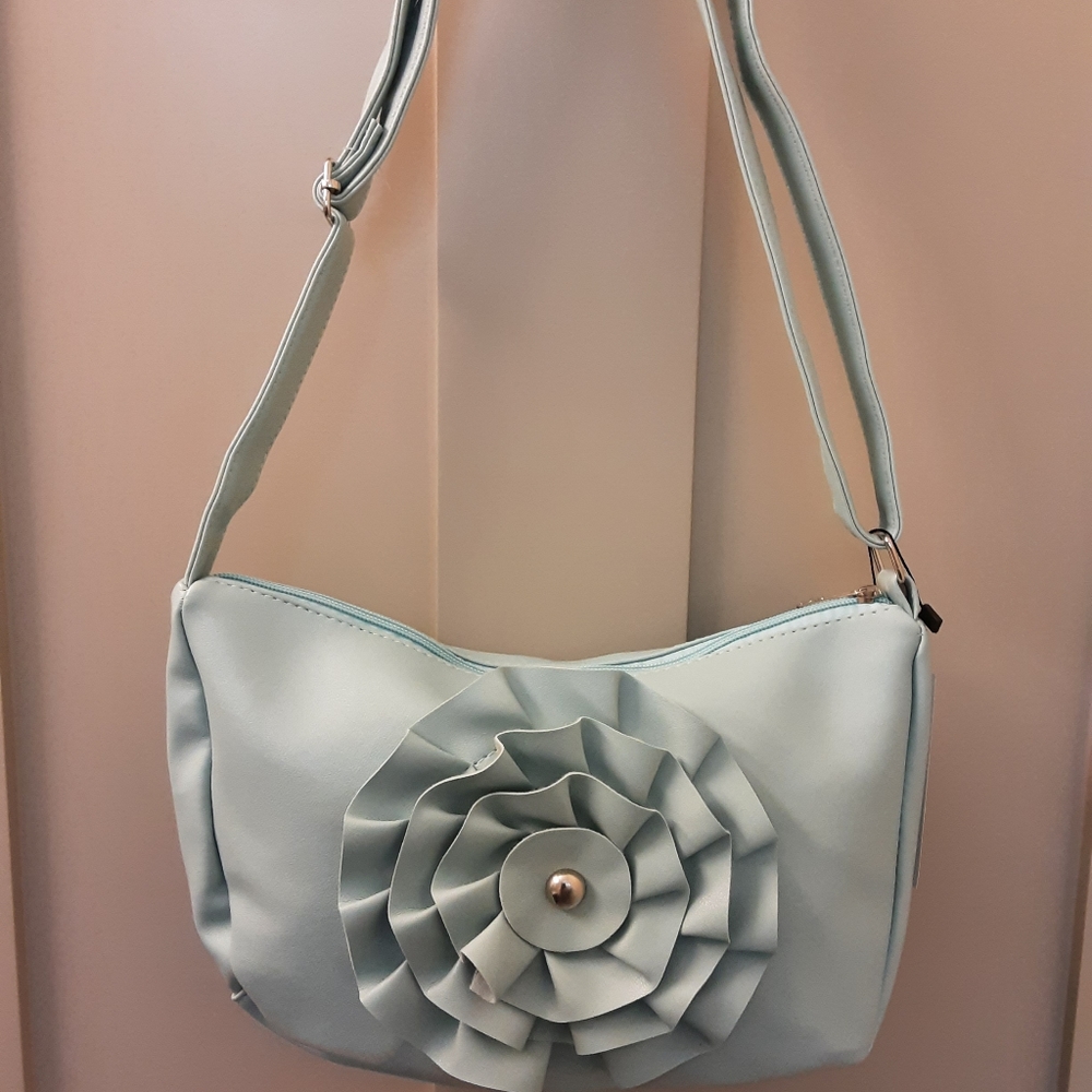 Cool flower purse!